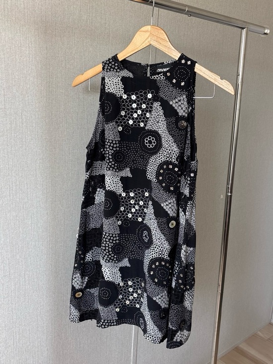 ABRAHAM & THAKORE Dresses & Skirts - ABRAHAM & THAKORE black & white mini dress